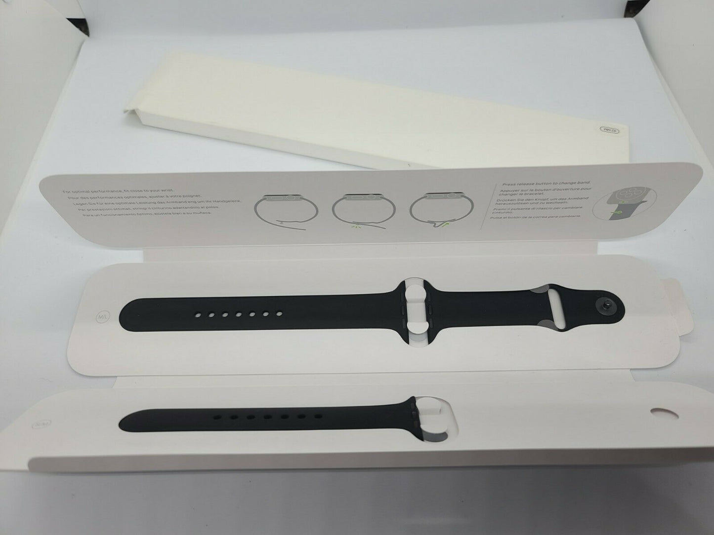 Apple Watch 3E047AM/A Sport Band 44mm Black